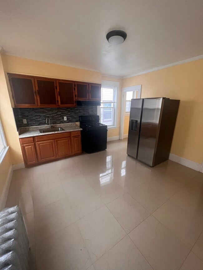 Foto del edificio - 774 E 24th St