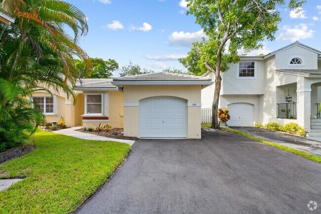 Building Photo - 9953 NW 9th Ct