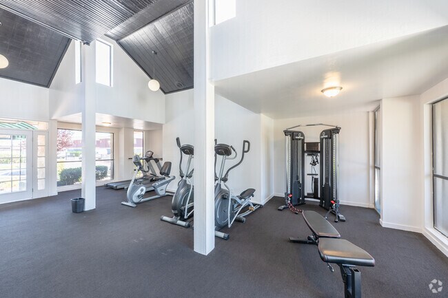 Gimnasio - Tamarus Park Apartments
