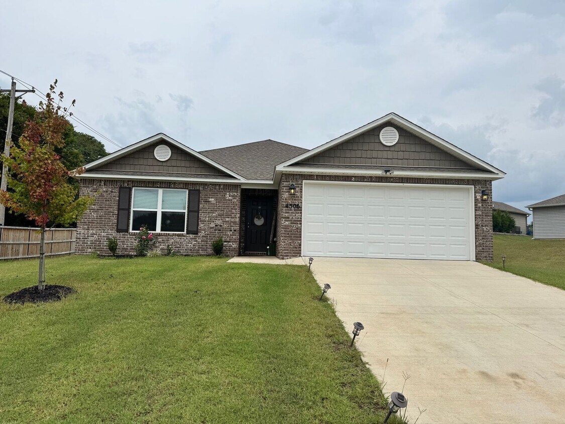Foto principal - 4506 SW Sackett Ave