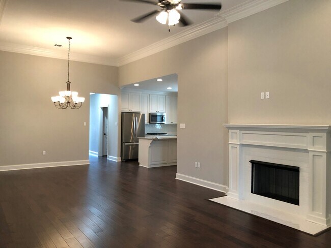 Building Photo - 4 Bedroom House in Lexington Park with Community Pool