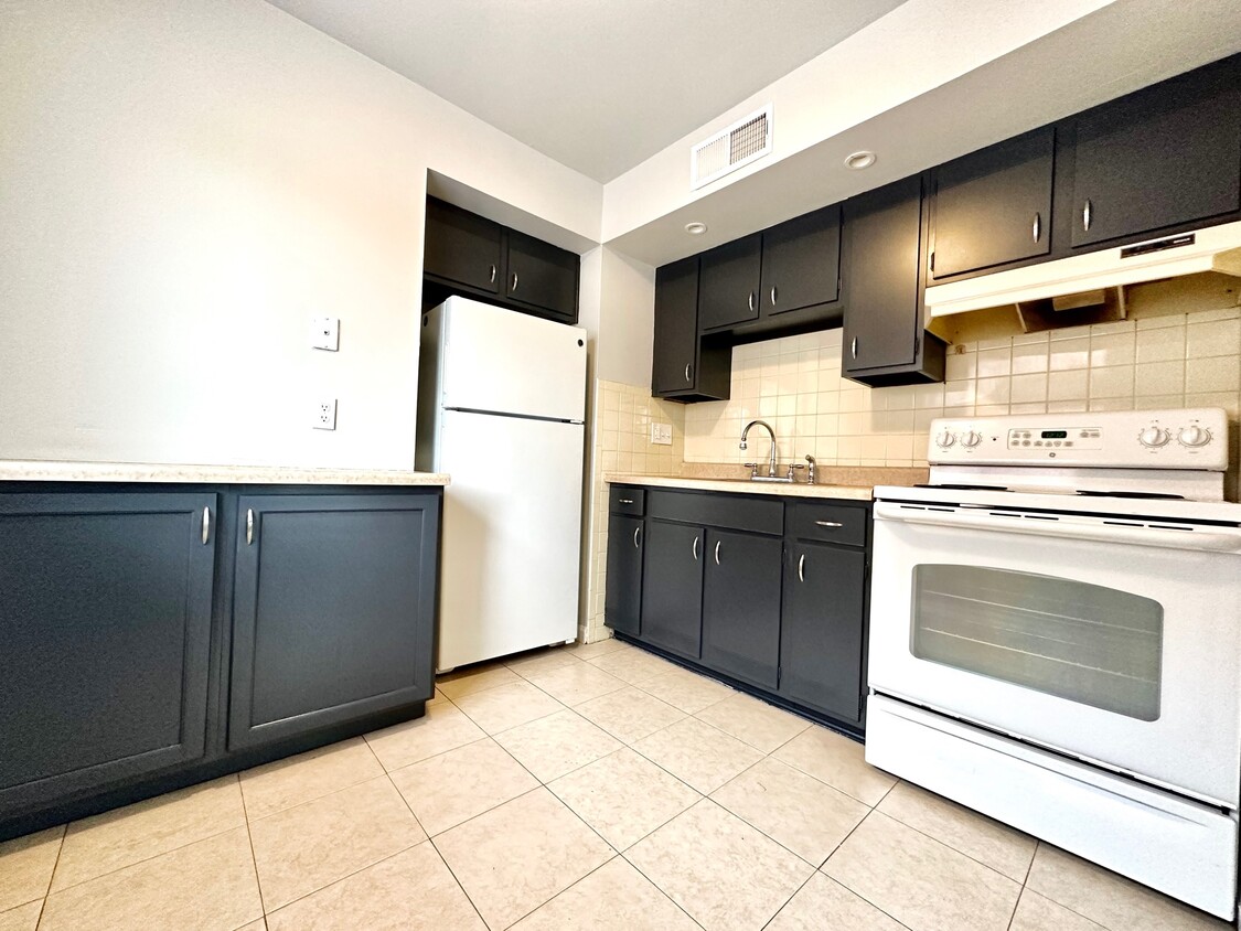 Primary Photo - 4117 Germania St