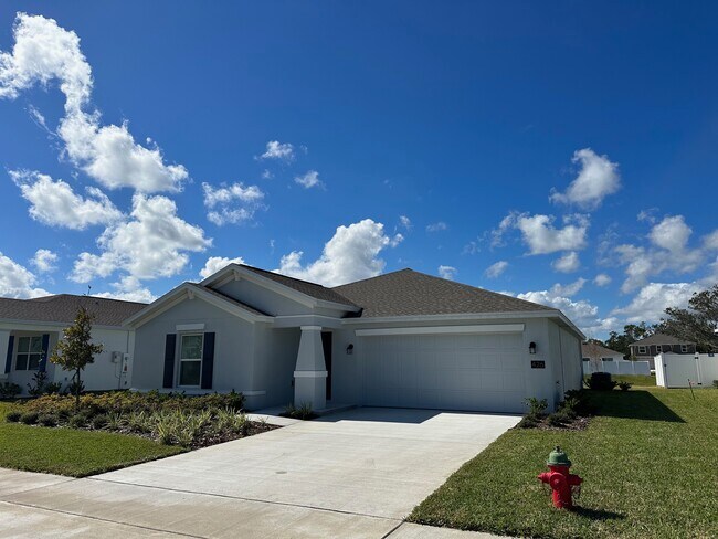 Foto del edificio - 426 Three Oaks Dr