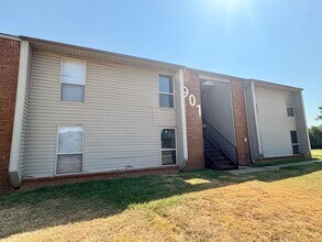 Building Photo - 901 US-77