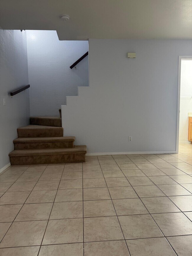 Foto del edificio - 15914 S Yava Rd