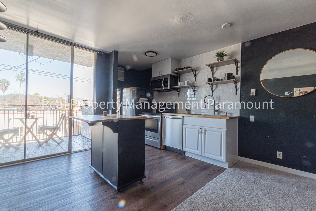 Foto principal - Beautiful 1 bed 1 bath for rent