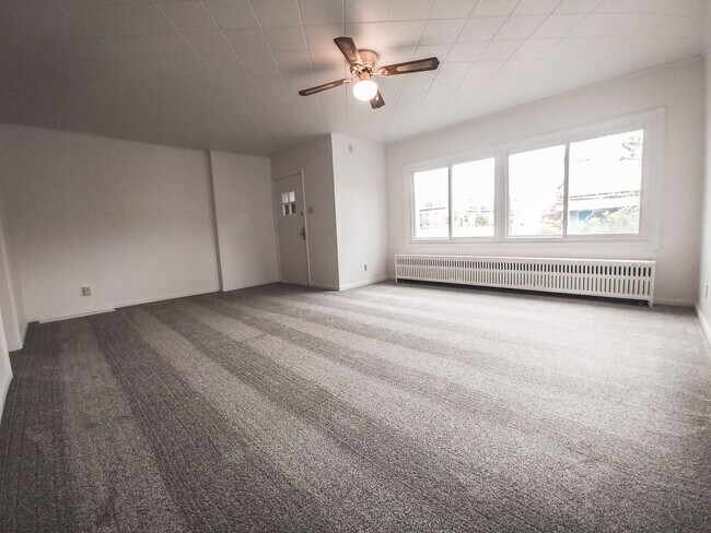 Sala de estar - 2527 Reed St
