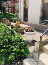 Building Photo - 519 Greenup St