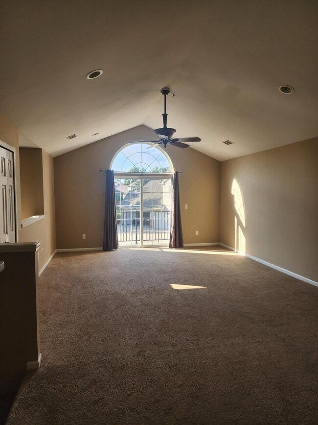 Foto del edificio - 55439 Ambassador Ct