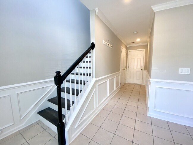 Foto del edificio - Spacious End Unit, Four Bedroom Townhouse in Cypress Ridge!