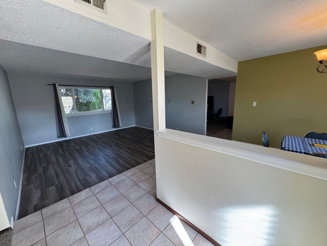 Foto principal - 3bed 2bath near ABQ Academy