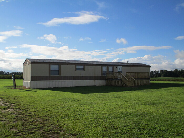 Primary Photo - 1372 Hargraves Road, Garysburg
