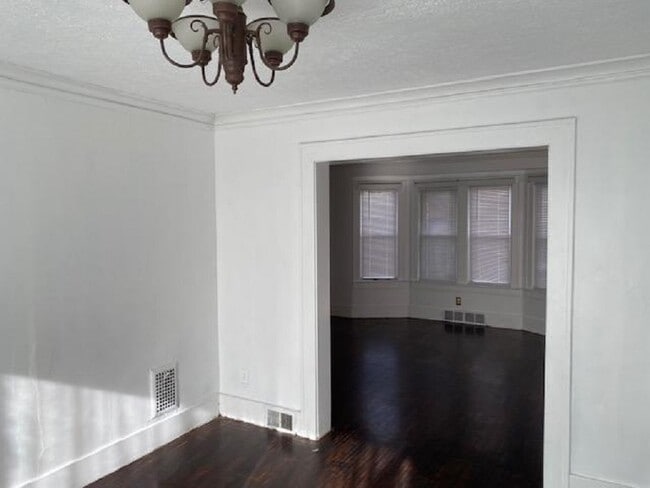 Building Photo - 2303 Clifford Ave