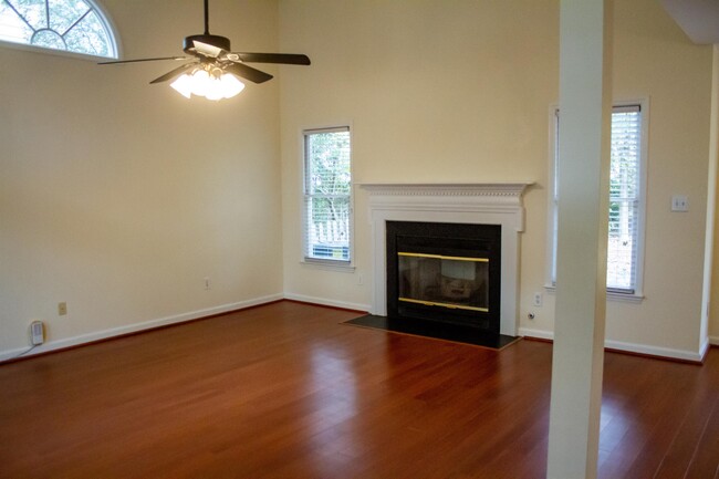 Building Photo - 12116 Mabledon Ct