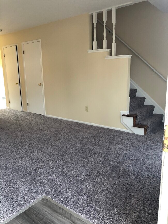 Building Photo - 5329 Shiloh Dr
