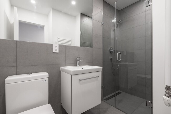 Building Photo - 1001 O'Connor Dr