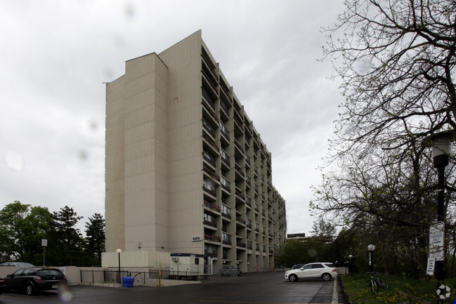 Building Photo - Somerset Apartments