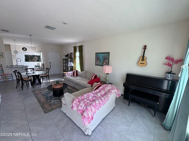 Foto del edificio - 297 Coastline Wy