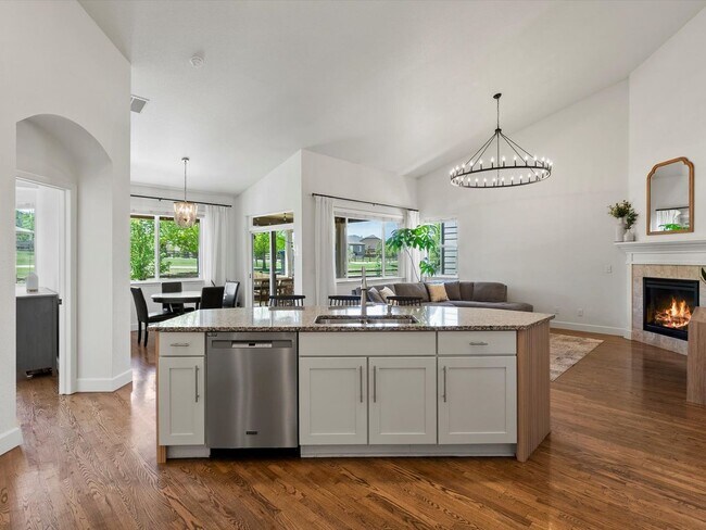 Building Photo - Rare Find! Beautifully Updated Erie Ranch ...