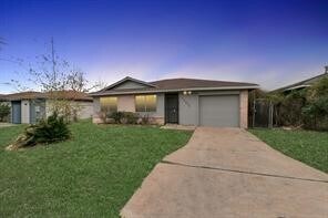 Foto principal - 12811 Glen Hollow Dr