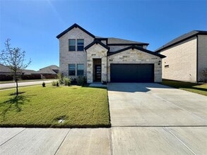 Building Photo - 2208 Palomino Ln