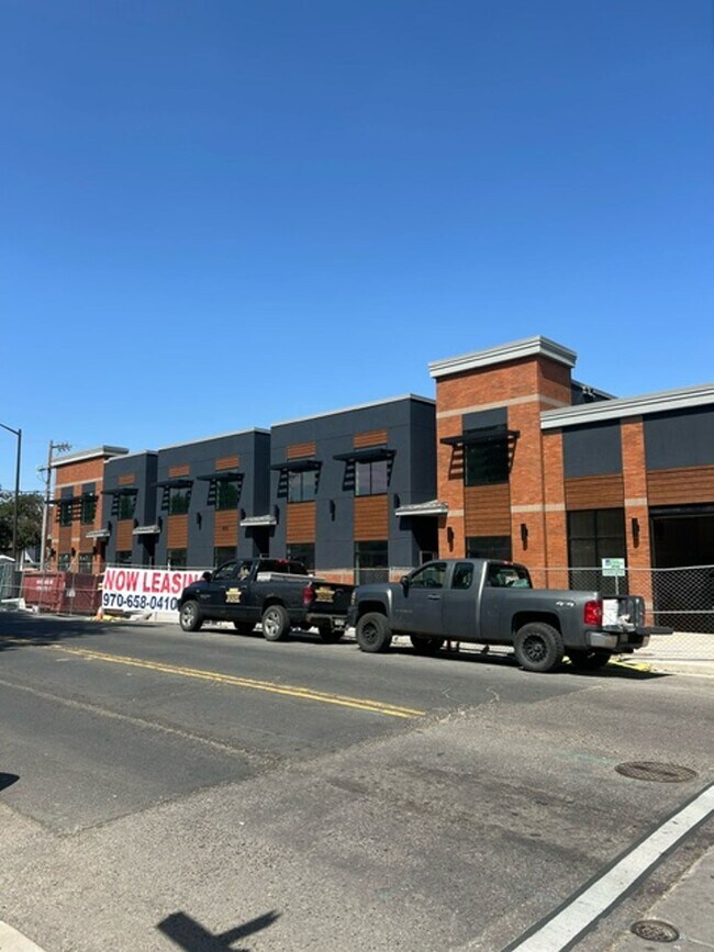 Foto del edificio - Newer Build in Downtown Loveland Apartments!