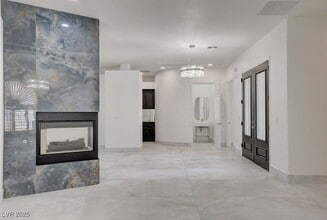 Building Photo - 2132 Lookout Point Cir