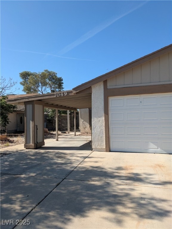 Building Photo - 7049 Sylvan Oak Dr