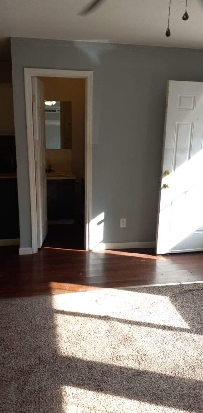 Building Photo - Duplex