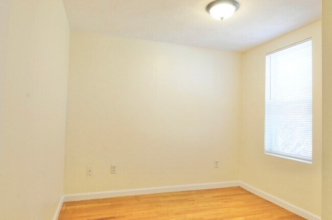 Foto del edificio - 174 Maverick St