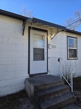 Building Photo - 511 Funston