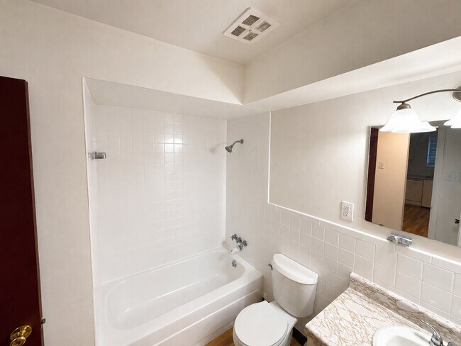 Building Photo - 10065 Puttington Dr