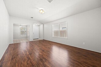 Building Photo - 2746 Grahamwood Ln