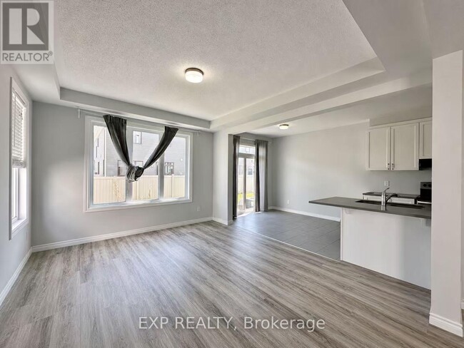 Building Photo - 823 Regulus Ridge