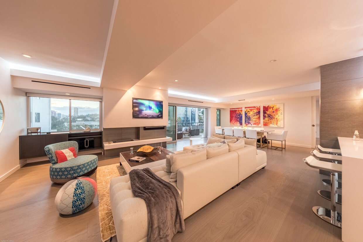 Spacious and designer furnished - 1155 N La Cienega Blvd