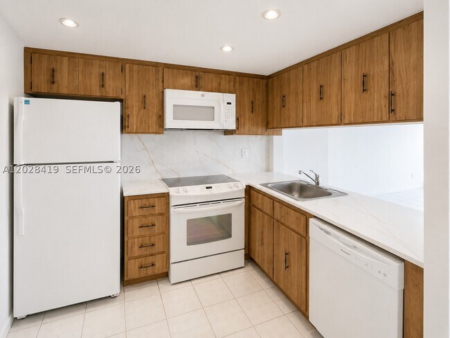 Foto del edificio - 16465 NE 22nd Ave