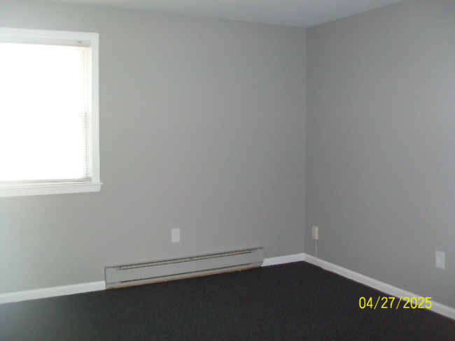 Foto del edificio - 137 Howe Ave