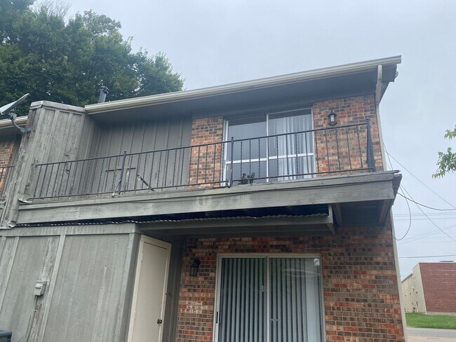 Foto del edificio - 110-112 Fairview St Sherman