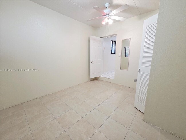 Foto del edificio - 4004 SW 20th St