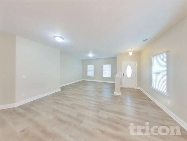 Building Photo - 240 Fox Squirrel Cir