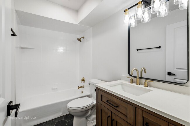 Building Photo - 9146 W 140th St