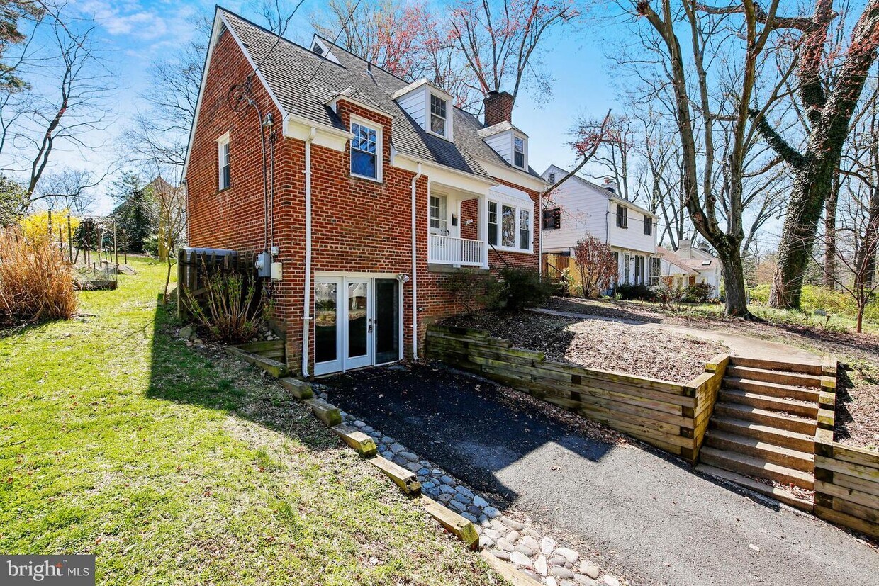 Primary Photo - 5418 Harwood Rd