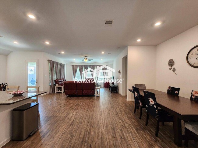 Building Photo - 14007 Hartford Heights Wy