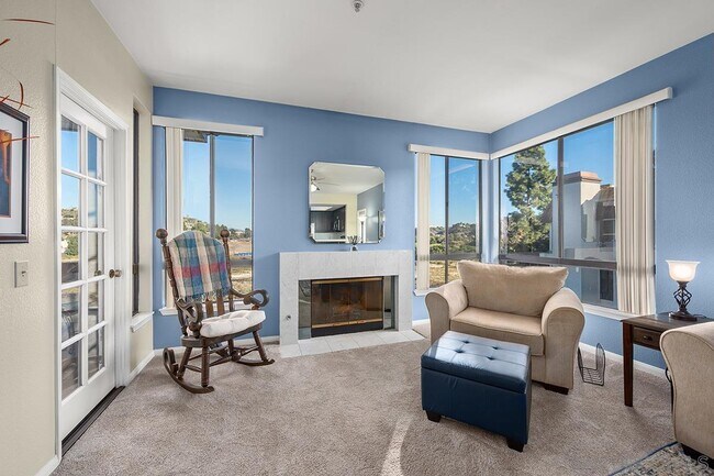 Foto del edificio - 5865 Friars Rd