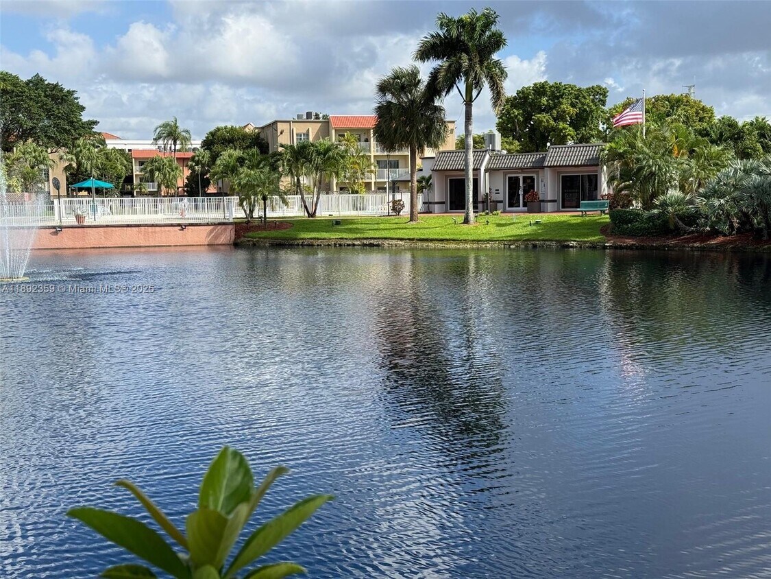 Foto principal - 5112 NW 79th Ave