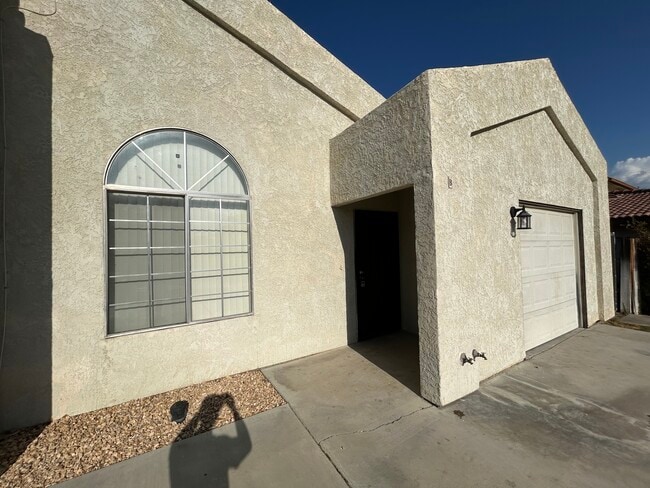 Building Photo - 32408 Canyon Vista Rd