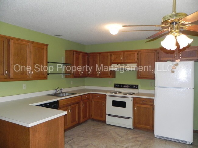 Building Photo - 3615 S Park Ave