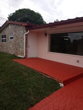 Building Photo - 701 SW 4th St