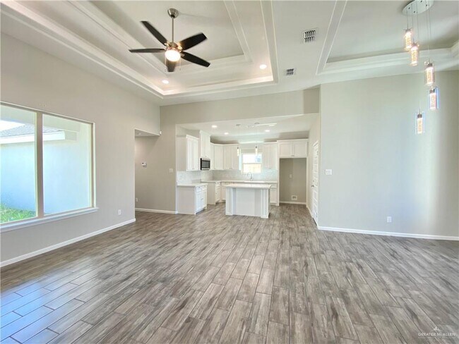 Foto del edificio - 13 Summerland Ln