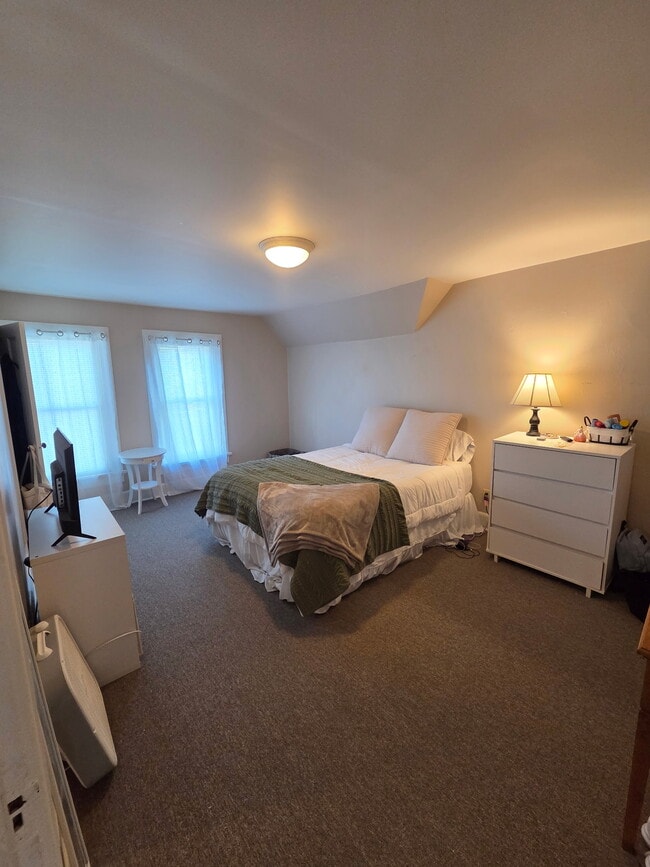 Bedroom 1 - W59N408 Hilbert Ave
